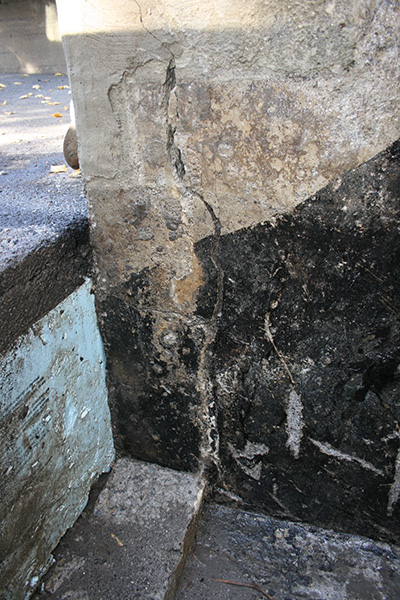 Fissures de fondation et reparation avec membrane de fondation